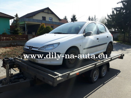 Peugeot 206 bílá na náhradní díly Brno / dily-na-auta.eu