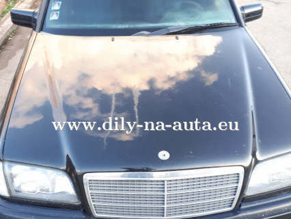 Mercedes C180 černá na díly Brno / dily-na-auta.eu