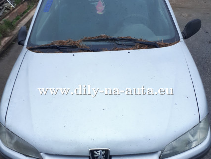 Peugeot 106 šedá metalíza na díly Brno / dily-na-auta.eu