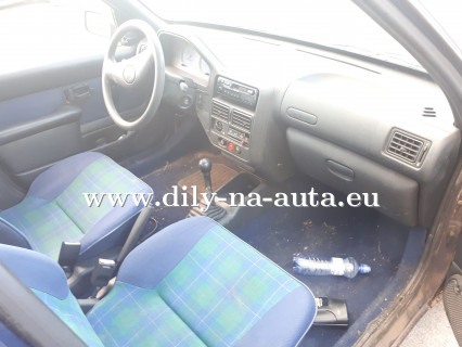 Peugeot 106 modrá metalíza na díly Brno / dily-na-auta.eu