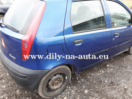 Fiat Punto modrá metalíza na díly Brno / dily-na-auta.eu