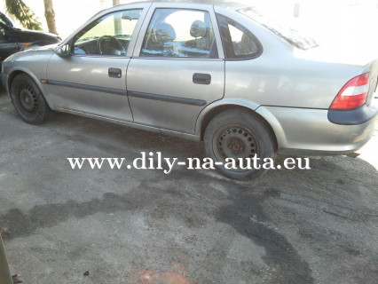 Opel Vectra sedan na díly Plzeň / dily-na-auta.eu