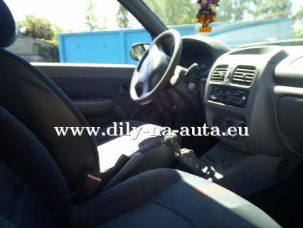 Renault Clio modrá - díly z tohoto vozu / dily-na-auta.eu