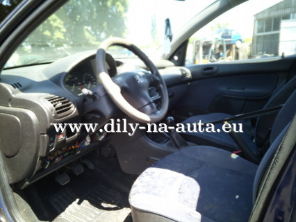 Peugeot 206 modrá - díly z tohoto vozu / dily-na-auta.eu