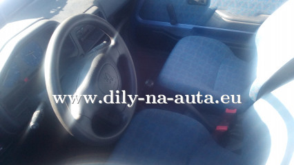 Peugeot 106 modrá - díly z tohoto vozu / dily-na-auta.eu