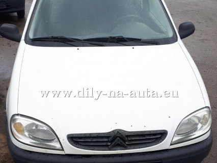 Citroen Saxo bílá na náhradní díly Brno / dily-na-auta.eu