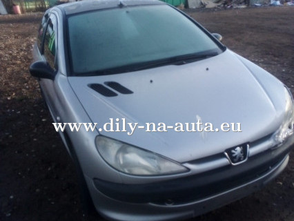 Peugeot 206 stříbrná na náhradní díly Pardubice