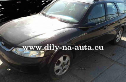 Opel Vectra fialová na náhradní díly Praha