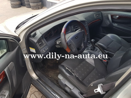 VOLVO V70 2.5 TDi  na náhradní díly Pardubice / dily-na-auta.eu