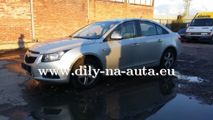 CHEVROLET CRUZE 1.8i rok 2010 na náhradní díly Pardubice / dily-na-auta.eu