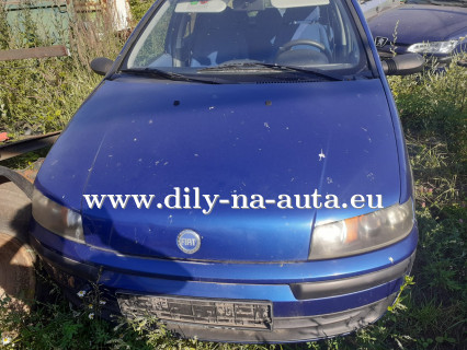 Fiat Punto modrá na náhradní díly Pardubice / dily-na-auta.eu