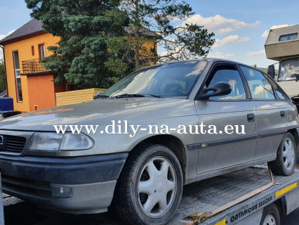 Opel Astra na náhradní díly KV