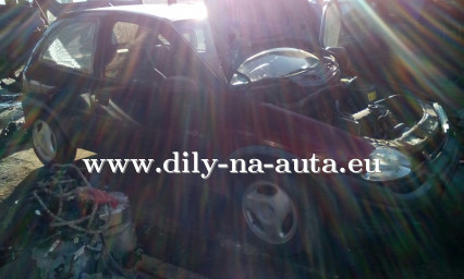 Opel Corsa modrá na díly České Budějovice / dily-na-auta.eu