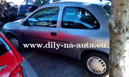 Opel Corsa 3dv stříbrná na díly ČB